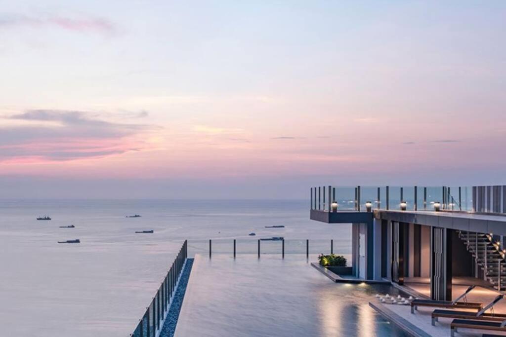 The Base Condo Center Of Pattaya Rooftop Swimming Pool Экстерьер фото